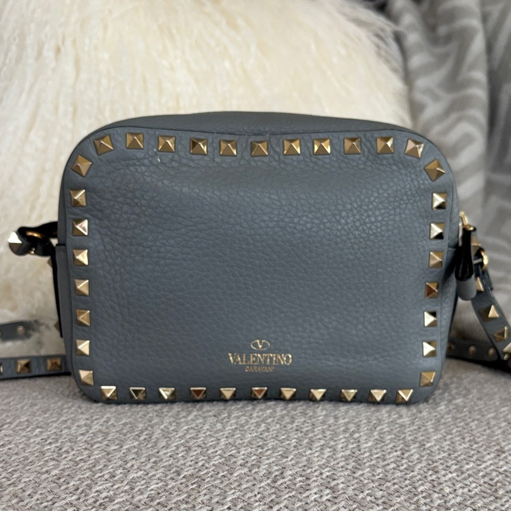 Valentino Gray Crossbody Camera Bag with Gold Studs - Picture 3 of 11